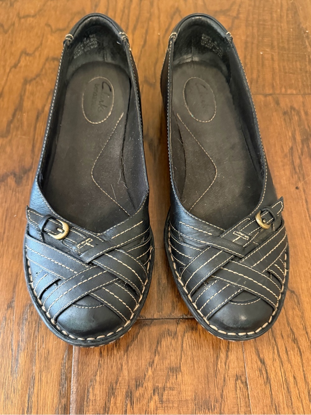 Clarks Black Woven Bendable Slip on Shoes Women's Size 9M